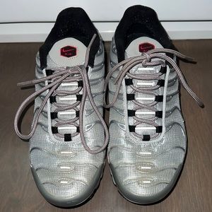 Nike Air Max Plus Silver Bullet Size 7 / Womens Size 8.5